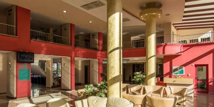 Dovolená v Bulharsku: pobyt ve 4* hotelu Longosa s all inclusive, 200 m od pláže, vč. letenek