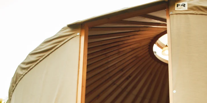 Originální ubytování v mongolské jurtě pro 2 až 4 osoby s možností snídaně