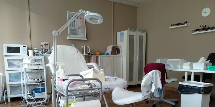 Kosmetická péče pro dámy i pány: kolagenové nitě, fotonový laser i spikule