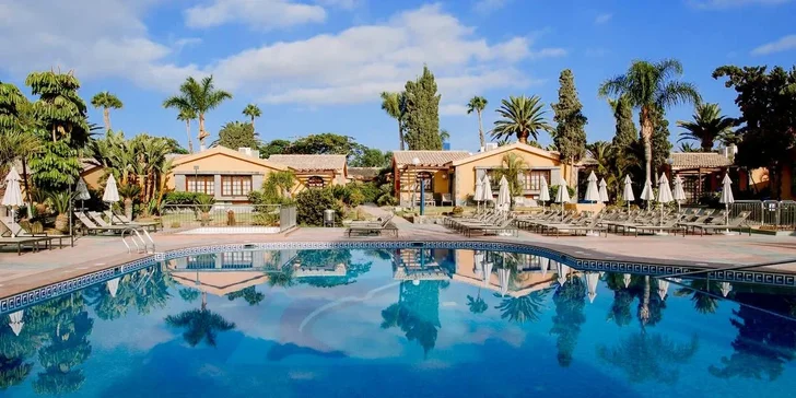 Kanárské ostrovy: 4* hotel Suites & Villas by Dunas, pláž s Modrou vlajkou, bazény, jídlo i letenky