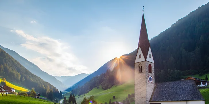 Pobyt v italských Alpách: hotel u sjezdovek a turistických tras, strava i wellness
