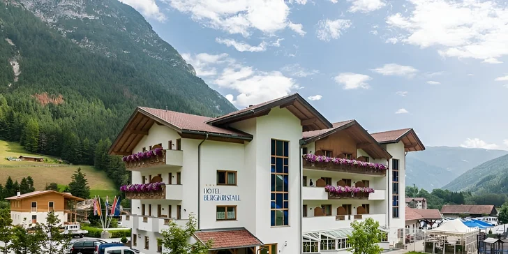 Pobyt v italských Alpách: hotel u sjezdovek a turistických tras, strava i wellness