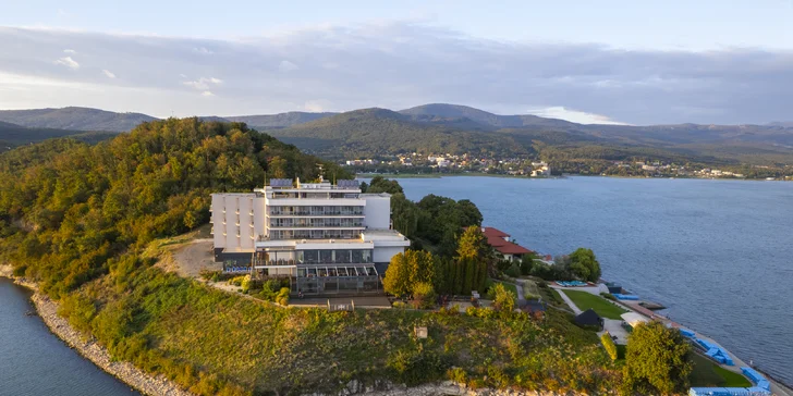 4* hotel na břehu Zemplínské šíravy: wellness, polopenze i neomezená konzumace vína