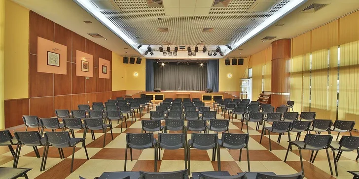 Varna letecky: hotel Kaliakra Mare**** u pláže, all inclusive, český dětský klub