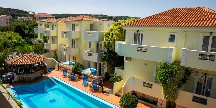 Dovolená na Krétě: 3* studia Sofia 50 m od pláže, bazén i zpáteční letenky