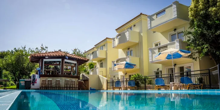 Dovolená na Krétě: 3* studia Sofia 50 m od pláže, bazén i zpáteční letenky