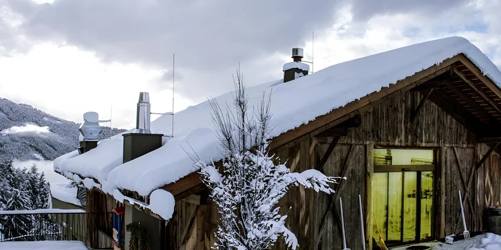 Aktivní dovolená i relax v Dolomitech: moderní hotel v přírodním parku, snídaně, wellness