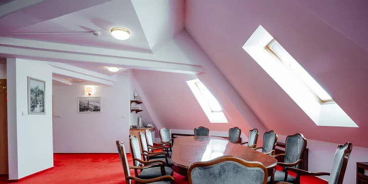 Pohádkový pobyt u zámku Bojnice se snídaněmi či polopenzí a wellness