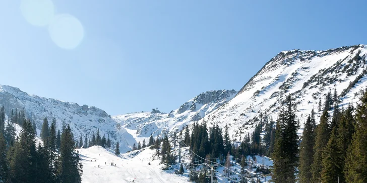 Rakouské Alpy: hotel v 1500 metrech, snídaně, sauny a lyžování