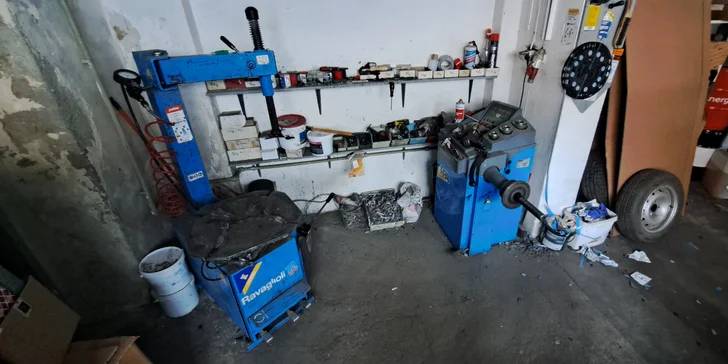 Přezutí pneumatik nebo přehození celých kol s vyvážením nebo bez + zdarma servisní prohlídka