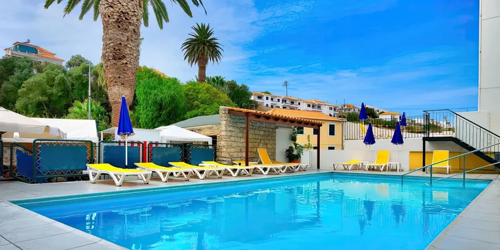 Portugalský ostrov Porto Santo: 3* hotel Praia Dourada přímo u pláže, bazén, snídaně a letenky