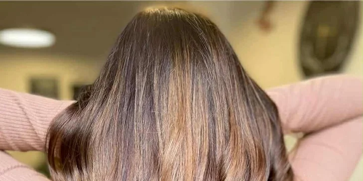 Péče pro všechny délky vlasů: dámský střih a barvení, vlasová revitalizace