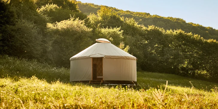 Originální ubytování v mongolské jurtě pro 2 až 4 osoby s možností snídaně
