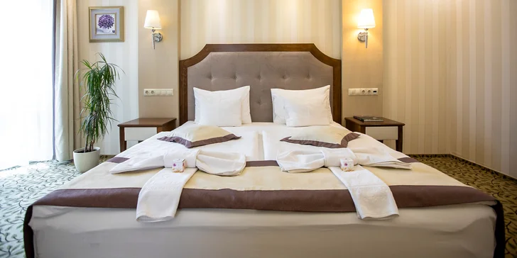 Mórahalom: wellness hotel s polopenzí, neomezeným wellness a přímým vstupem do lázní