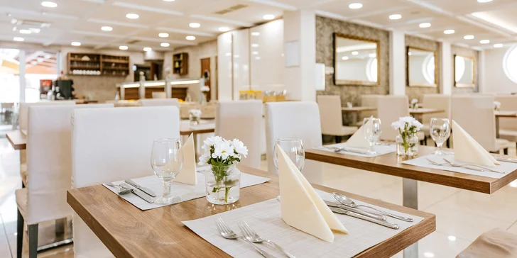 Mórahalom: wellness hotel s polopenzí, neomezeným wellness a přímým vstupem do lázní