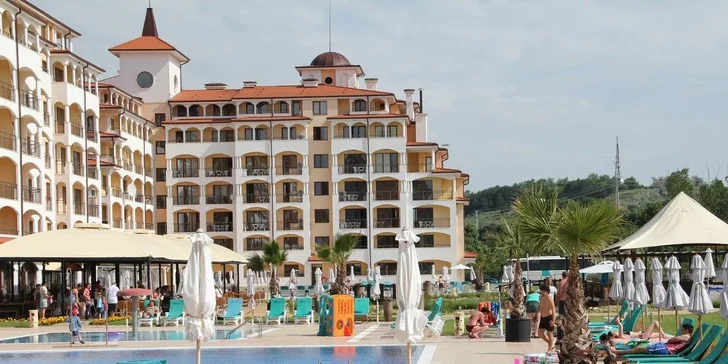 Rodinná dovolená v Bulharsku: 4* hotel s all inclusive vč. letenek, bazény, animace