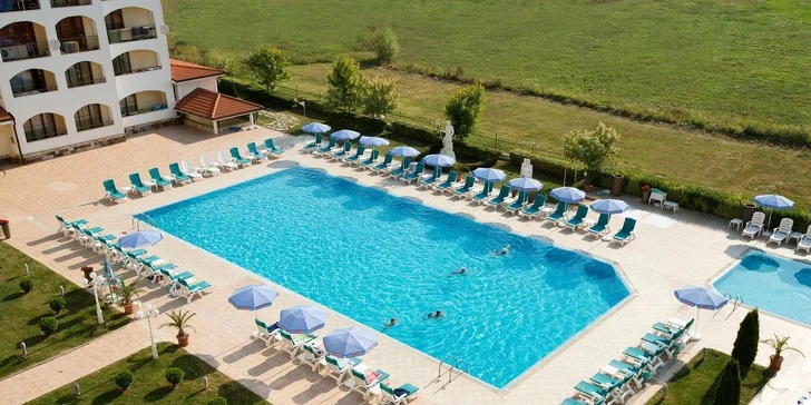 Rodinná dovolená v Bulharsku: 4* hotel s all inclusive vč. letenek, bazény, animace