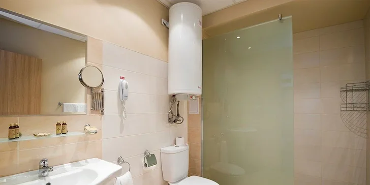 Rodinná dovolená v Bulharsku: 4* hotel s all inclusive vč. letenek, bazény, animace