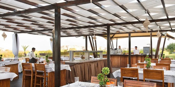 Rodinná dovolená v Bulharsku: 4* hotel s all inclusive vč. letenek, bazény, animace