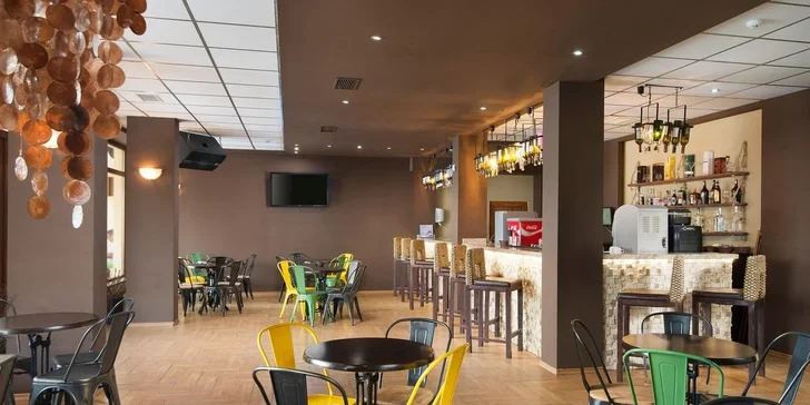 Rodinná dovolená v Bulharsku: 4* hotel s all inclusive vč. letenek, bazény, animace