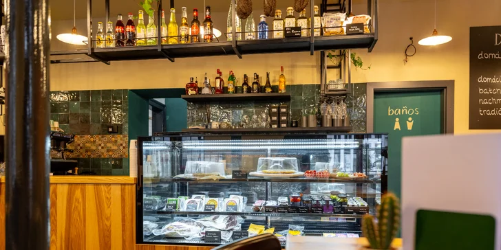 Degustační španělské tapas menu pro 2 osoby: víno, sýry, šunka i dezert