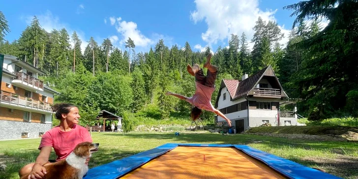 Pobyt v luxusních apartmánech nebo ve studiu s krbem v Demänovské Dolině: infrasauna v ceně, privátní káď od 3 nocí