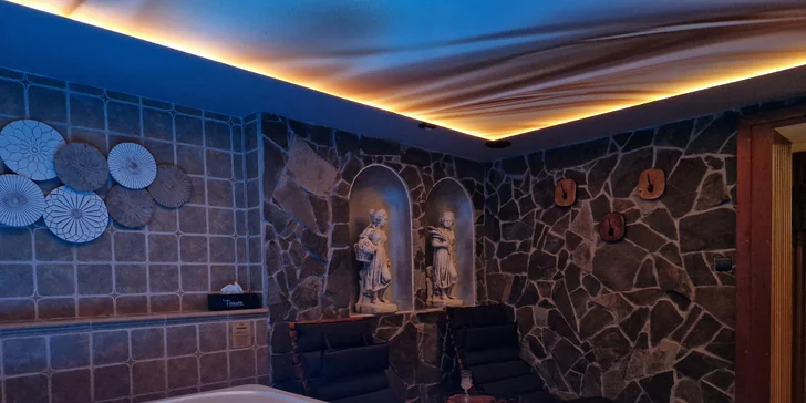 Apartmán v centru Trenčína: vstup do privátního wellness se třemi saunami