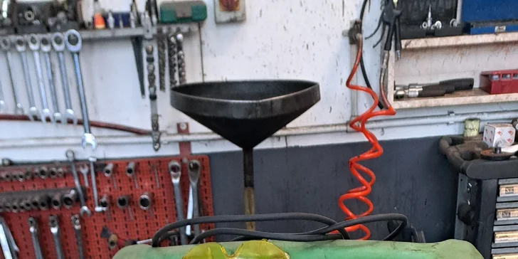 Přezutí pneumatik nebo přehození celých kol s vyvážením nebo bez + zdarma servisní prohlídka