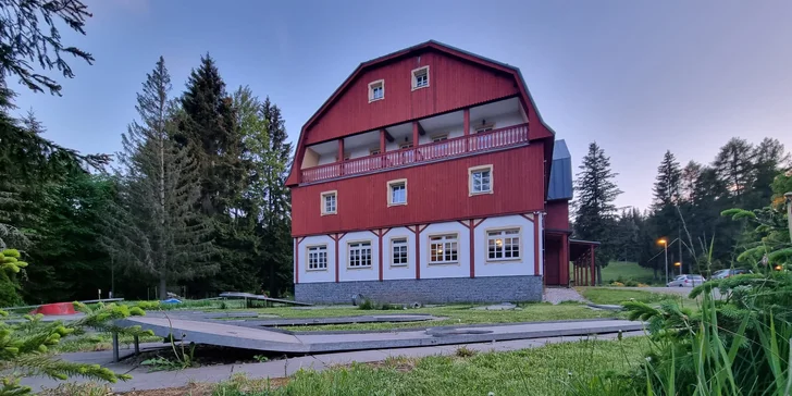 Rodinný hotel v Jizerkách: wellness, herna i minigolf, možnost snídaní
