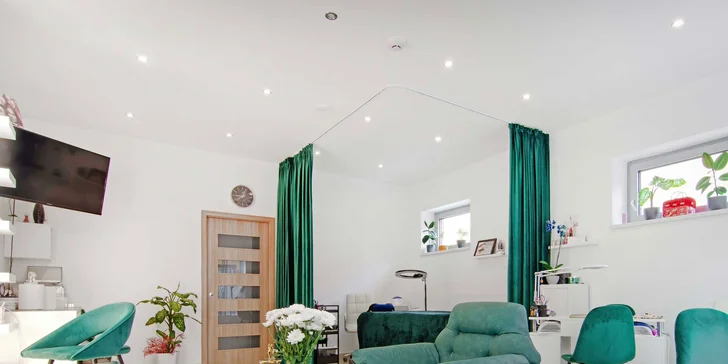 Úprava obočí vč. barvení i laminace nebo lash lifting v salonu v Hostivaři