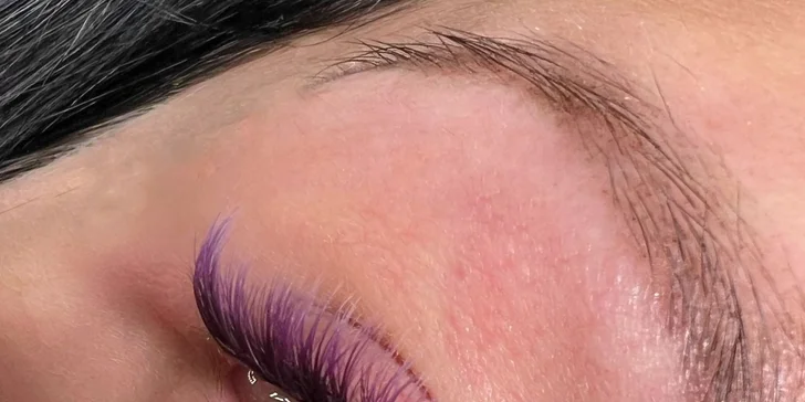 Uhrančivý pohled: prodloužení řas metodou řasa na řasu či 2D-4D vč. výživy