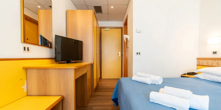 Rodinná dovolená u italského Jadranu: hotel 50 m od pláže, plná penze, bazén, dítě zdarma
