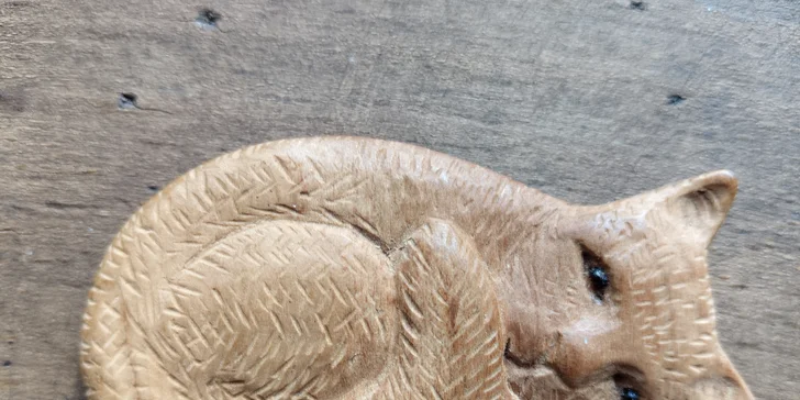 Dejte prostor své kreativitě: kurz řezbářství či linorytových razítek pro 1 i 2 osoby