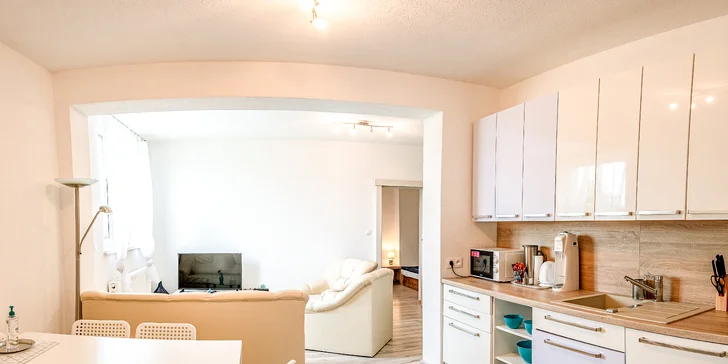 Pobyt v klidné části Liptova: moderní pokoje až pro 7 osob, snídaně nebo polopenze