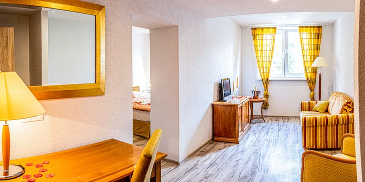 Pobyt v klidné části Liptova: moderní pokoje až pro 7 osob, snídaně nebo polopenze