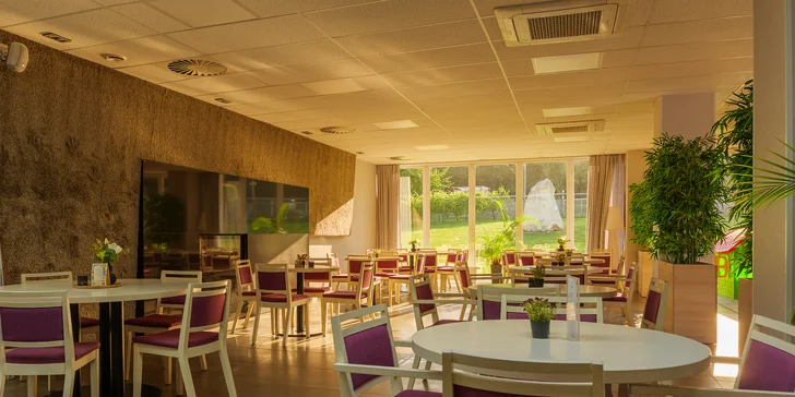 Zemplín: netradiční pobyt v kapslovém domě se snídaní či polopenzí i wellness