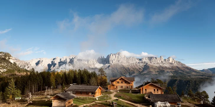 Aktivní dovolená i relax v Dolomitech: moderní hotel v přírodním parku, snídaně, wellness