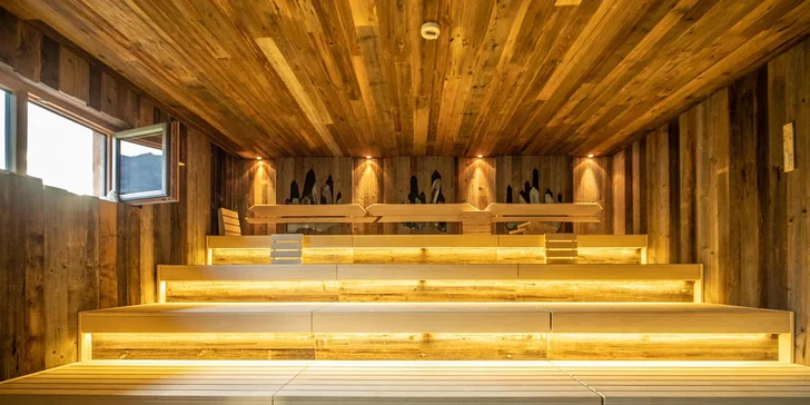 Dovolená v Kaprunu: moderní 4* hotel s polopenzí a bohatým saunovým a vodním světem