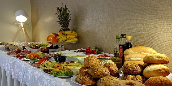 Rodinný pobyt v Jasné: moderní apartmány se snídaní a venkovní vířivkou