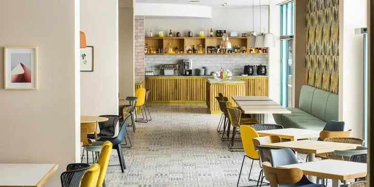 Bulharsko: hotel Zefir Beach*** přímo u pláže, bazény, jídlo a letenky