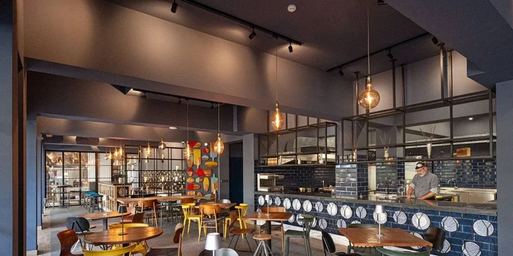 Bulharsko: hotel Zefir Beach*** přímo u pláže, bazény, jídlo a letenky