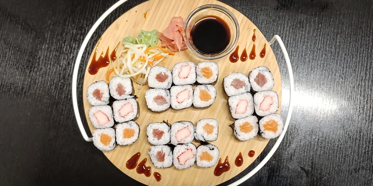 Sushi sety dle výběru v nově otevřené fusion restauraci: 24 až 50 maki a nigiri