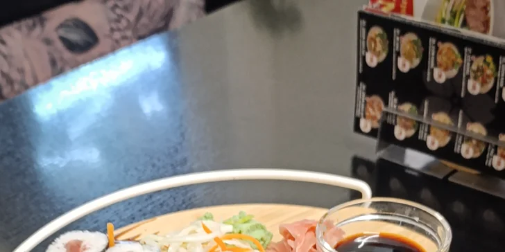 Sushi sety dle výběru v nově otevřené fusion restauraci: 24 až 50 maki a nigiri