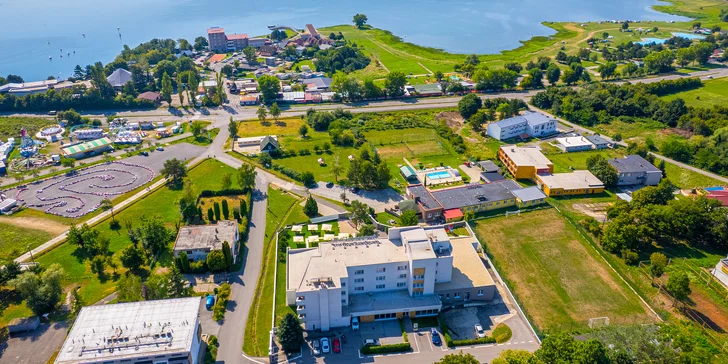 Apartmány u Zemplínské Šíravy jen 950 m od Thermalparku Šírava se vstupem zdarma