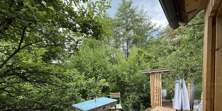 Pobyt v mini domečku u Zvolena s apiterapií: spánek u včel, snídaňový košík a výlety na elektrokolech