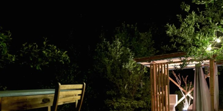 Pobyt v mini domečku u Zvolena s apiterapií: spánek u včel, snídaňový košík a výlety na elektrokolech