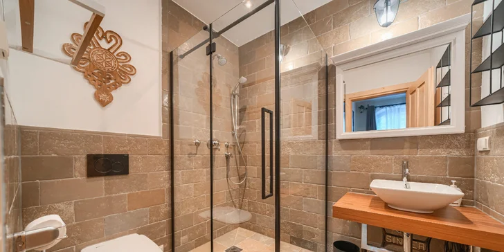 Pohádková vila v klidném prostředí jen 5 km od Zakopaného: unikátní pokoje i soukromý les