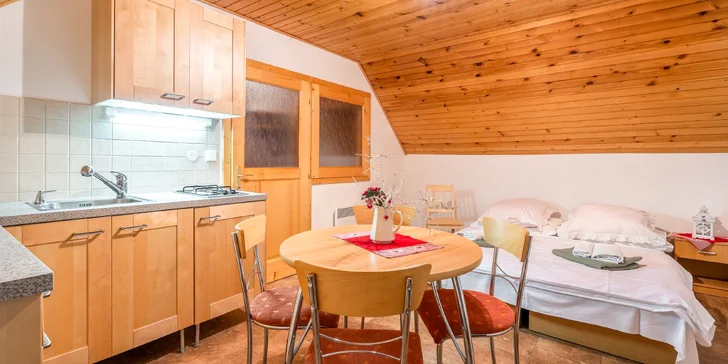 Zážitkové ubytování na Liptově: chaty v lůně přírody s koupací kádí