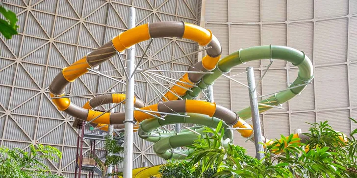 Výlet do Tropical Islands: doprava tam i zpět do největšího indoor plážového ráje v Evropě