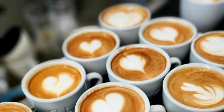 Otevřený voucher do kavárny s minisýrárnou: dobroty, lehké obědy i káva a víno